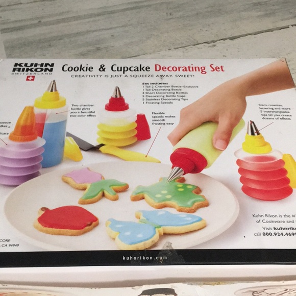 Kuhn Rikon Switzerland Cookie & Cupcake Decorating Set in original box - Picture 2 of 9
